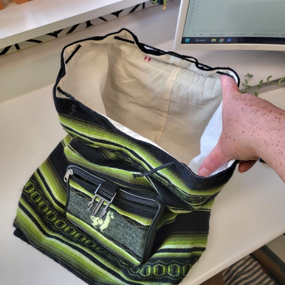 Woven Alpaca Blanket Backpack 💚🖤 Green & Black Design Drawstring Sack Bag Tote - Picture 8 of 11